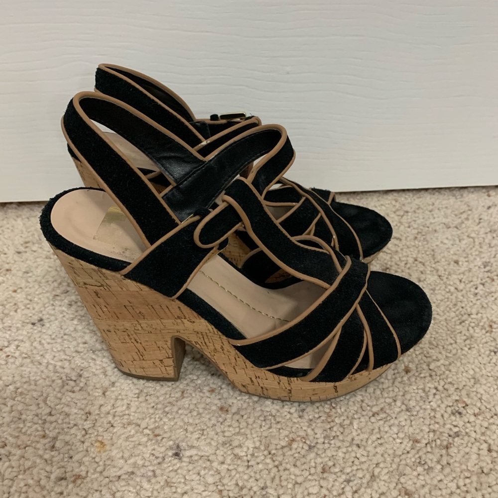 Black strappy summer sandals.